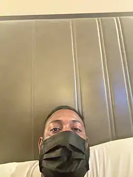 Snapshot of valentinespecials0003 chatting on February 15, 2:08 am valentinespecials0003 online show from February 15, 2:08 am