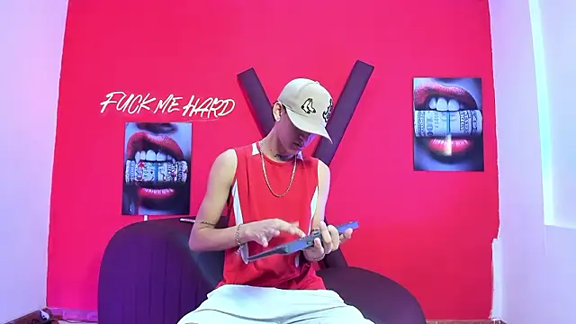 BOYS PLAY online show from February 18, 1:18 pm