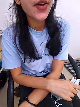 Snapshot of tanzum_khan3202 chatting on April 2, 6:33 am tanzum khan3202 online show from April 2, 6:33 am