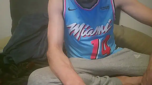 Snapshot of kypnpvers chatting on March 14, 2:50 am kypnpvers online show from March 14, 2:50 am