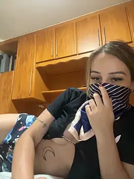 brunamorais online show from February 15, 7:54 pm