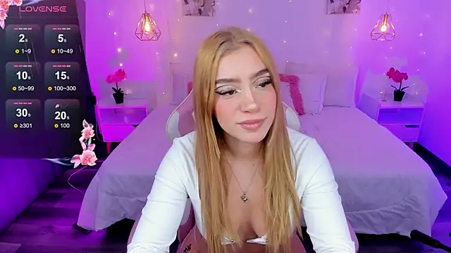 Snapshot of Emma_softt chatting on March 31, 4:35 am Emma softt online show from March 31, 4:35 am