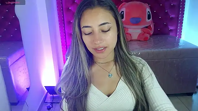 amy ker m online show from February 24, 9:02 pm