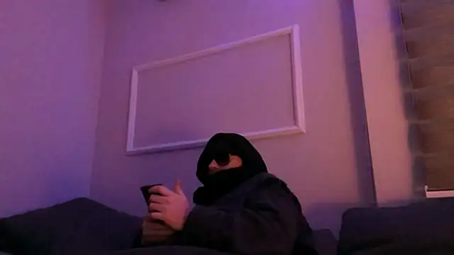 Snapshot of bigmamass chatting on February 17, 12:29 am bigmamass online show from February 17, 12:29 am