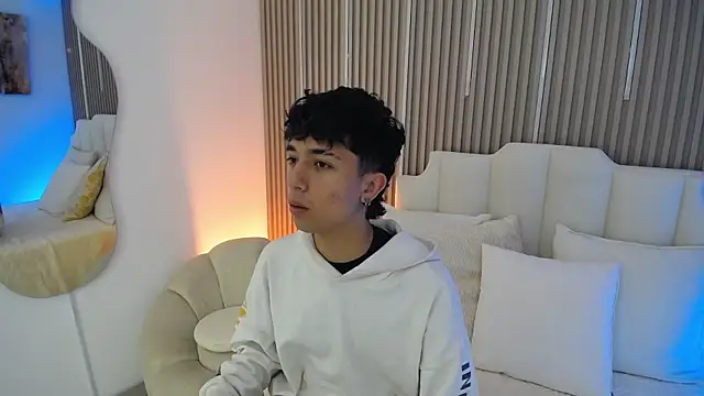 Aiden Rivers  online show from March 9, 12:42 pm