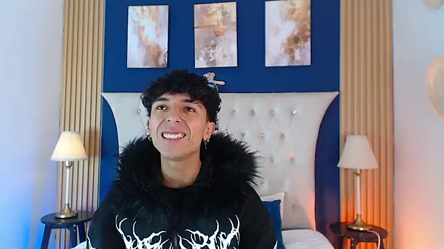 Snapshot of Aiden_Rivers_ chatting on June 20, 12:52 pm Aiden Rivers online show from June 20, 12:52 pm