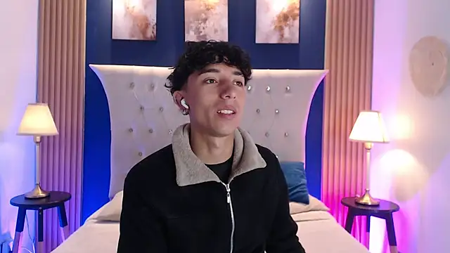 Snapshot of Aiden_Rivers_ chatting on July 3, 12:55 pm Aiden Rivers online show from July 3, 12:55 pm