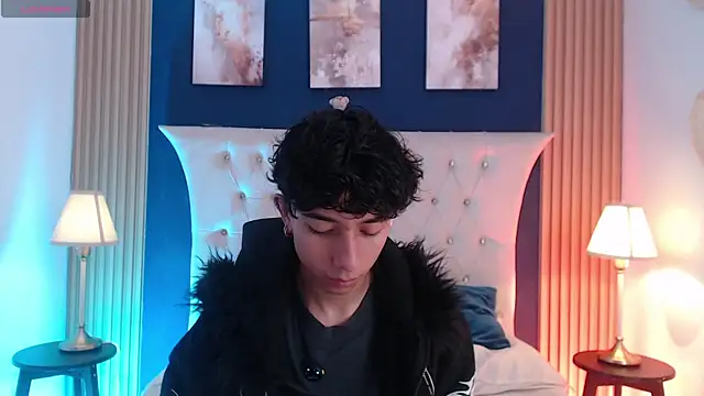 Snapshot of Aiden_Rivers_ chatting on July 8, 1:15 pm Aiden Rivers online show from July 8, 1:15 pm