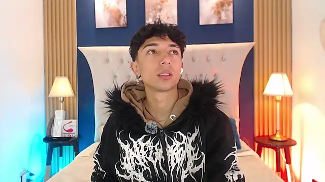 Snapshot of Aiden_Rivers_ chatting on July 17, 12:56 pm Aiden Rivers online show from July 17, 12:56 pm