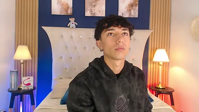 Snapshot of Aiden_Rivers_ chatting on July 23, 12:58 pm Aiden Rivers online show from July 23, 12:58 pm
