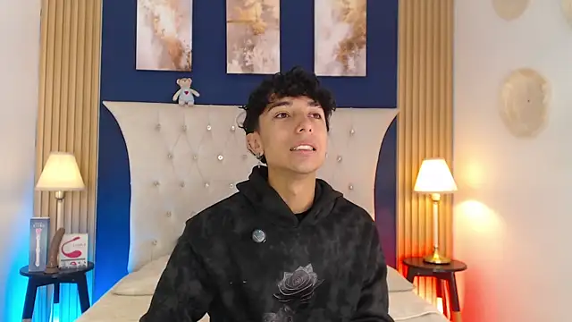 Snapshot of Aiden_Rivers_ chatting on July 25, 1:08 pm Aiden Rivers online show from July 25, 1:08 pm
