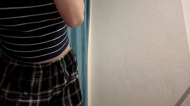 Snapshot of StaticBliss chatting on February 26, 1:15 am StaticBliss online show from February 26, 1:15 am