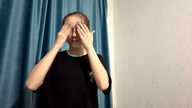 Snapshot of StaticBliss chatting on March 10, 6:57 pm StaticBliss online show from March 10, 6:57 pm