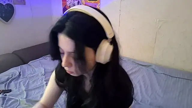 MindyMinty online show from March 31, 3:19 am