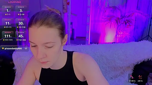 Vanessa  Lui online show from March 24, 11:15 am