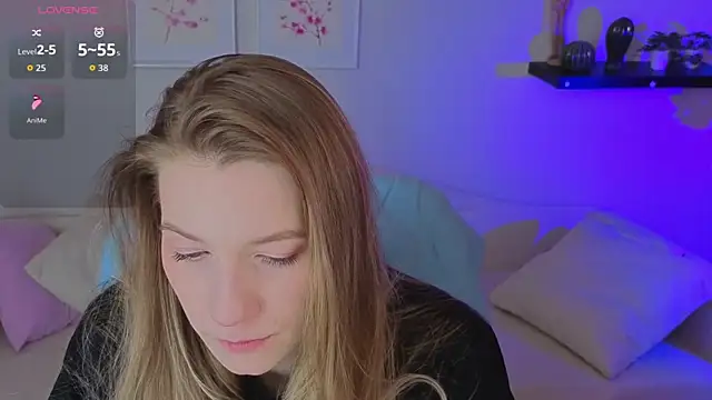 Vanessa  Lui online show from March 29, 4:07 pm