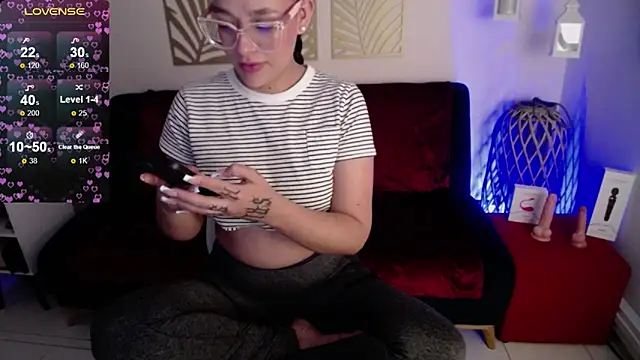 Snapshot of spicydollx chatting on March 10, 1:49 pm spicydollx online show from March 10, 1:49 pm