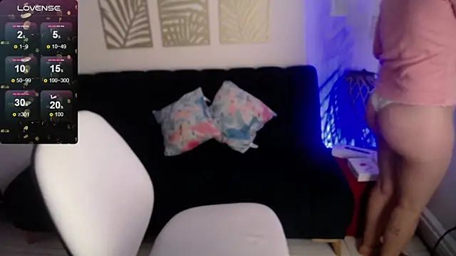 Snapshot of spicydollx chatting on March 21, 8:52 am spicydollx online show from March 21, 8:52 am