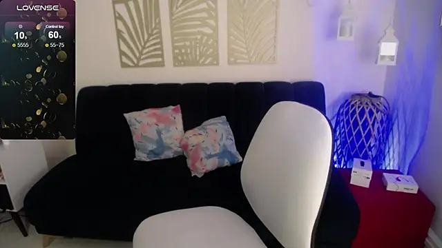 Snapshot of spicydollx chatting on March 22, 12:03 am spicydollx online show from March 22, 12:03 am