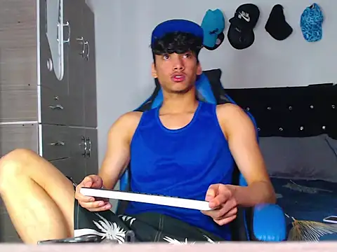 Snapshot of Lyam_Russo chatting on March 5, 7:10 pm Lyam Russo online show from March 5, 7:10 pm