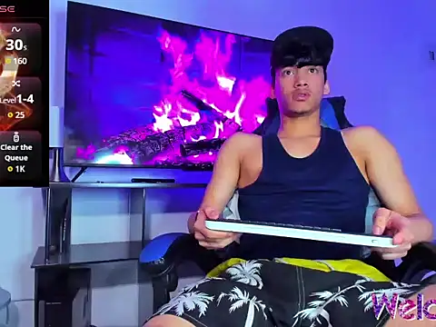 Snapshot of Lyam_Russo chatting on March 10, 5:56 am Lyam Russo online show from March 10, 5:56 am