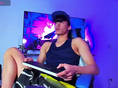 Snapshot of Lyam_Russo chatting on March 12, 4:07 am Lyam Russo online show from March 12, 4:07 am