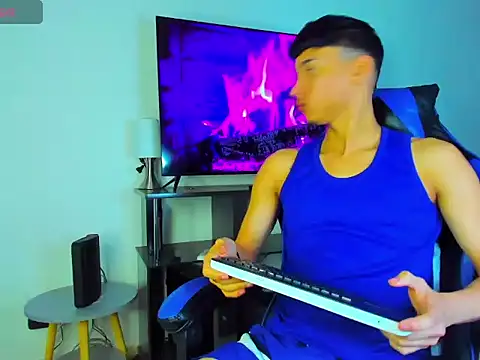 Snapshot of Lyam_Russo chatting on March 23, 8:40 am Lyam Russo online show from March 23, 8:40 am