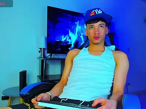 Snapshot of Lyam_Russo chatting on March 25, 3:56 am Lyam Russo online show from March 25, 3:56 am