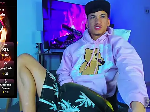 Snapshot of Lyam_Russo chatting on March 29, 6:13 am Lyam Russo online show from March 29, 6:13 am