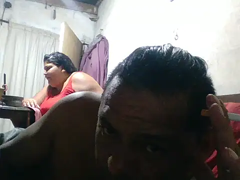 Snapshot of DesexedCooler chatting on February 19, 12:39 am DesexedCooler online show from February 19, 12:39 am