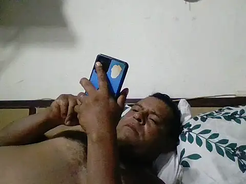 Snapshot of DesexedCooler chatting on March 19, 2:15 am DesexedCooler online show from March 19, 2:15 am