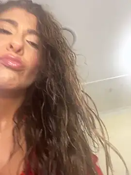 Snapshot of Bayrose chatting on February 16, 5:36 am Bayrose online show from February 16, 5:36 am