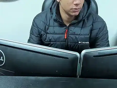 Snapshot of AnthuanBig chatting on April 3, 6:55 am AnthuanBig online show from April 3, 6:55 am