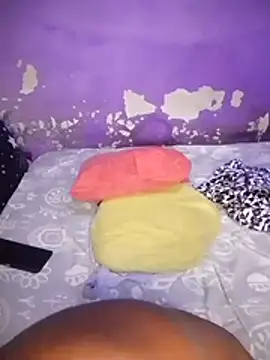 Snapshot of Botanyberry chatting on March 27, 9:14 pm Botanyberry online show from March 27, 9:14 pm