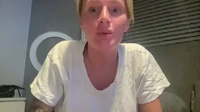 jadey19x online show from June 22, 10:18 pm