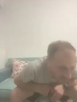 Snapshot of Scarbau chatting on March 23, 9:19 pm Scarbau online show from March 23, 9:19 pm