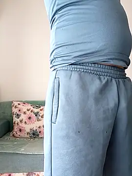 Snapshot of Scarbau chatting on March 26, 6:41 am Scarbau online show from March 26, 6:41 am