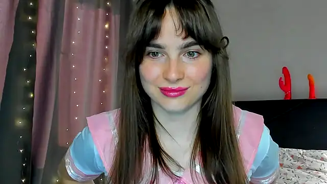 Snapshot of megann_fox2 chatting on May 5, 1:30 pm megann fox2 online show from May 5, 1:30 pm