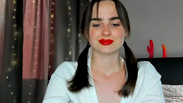 Snapshot of megann_fox2 chatting on May 28, 4:15 pm megann fox2 online show from May 28, 4:15 pm