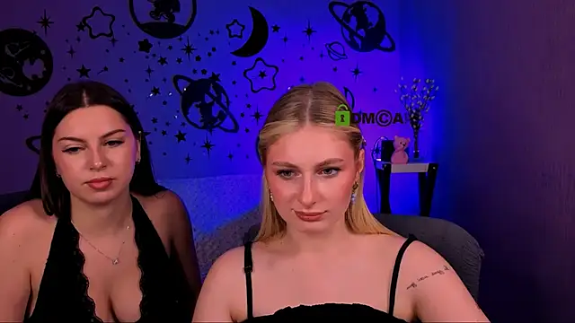 Snapshot of amalialowell chatting on May 22, 10:54 am amalialowell online show from May 22, 10:54 am