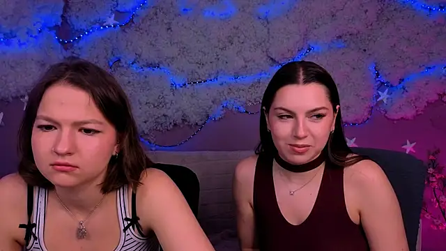 Snapshot of amalialowell chatting on May 27, 9:17 am amalialowell online show from May 27, 9:17 am