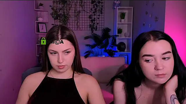 Snapshot of amalialowell chatting on June 20, 7:05 pm amalialowell online show from June 20, 7:05 pm