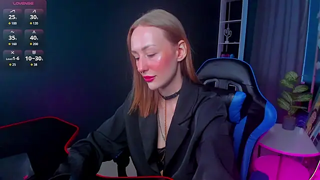 A Alise online show from March 6, 11:50 am