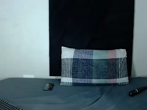 Snapshot of Loyal_Sashaa chatting on March 8, 2:04 am Loyal Sashaa online show from March 8, 2:04 am