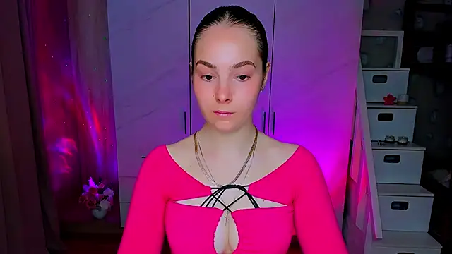 Maddy Wood  online show from May 11, 2:12 pm