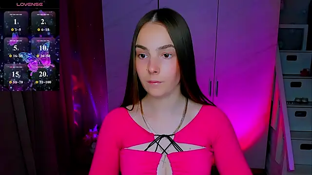 Maddy Wood  online show from June 11, 4:49 pm