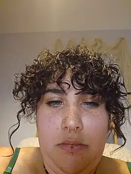 Deesse luna online show from April 3, 6:50 pm