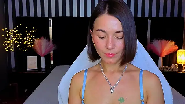 GracefulMichelle online show from June 26, 7:40 pm