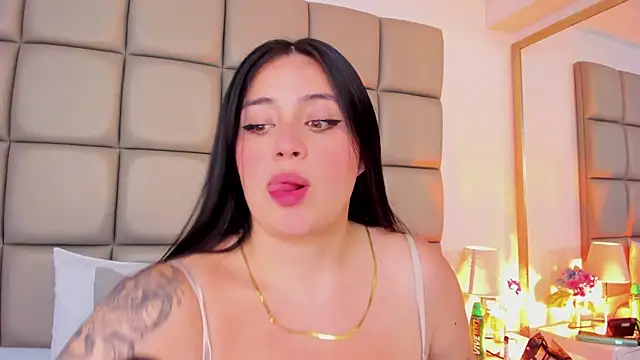 Snapshot of annybentleii chatting on February 26, 7:35 pm annybentleii online show from February 26, 7:35 pm