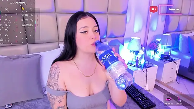 Snapshot of annybentleii chatting on March 7, 7:22 pm annybentleii online show from March 7, 7:22 pm